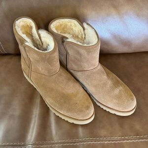UGG Chestnut Suede Shearling Boots Wms Sz 11
